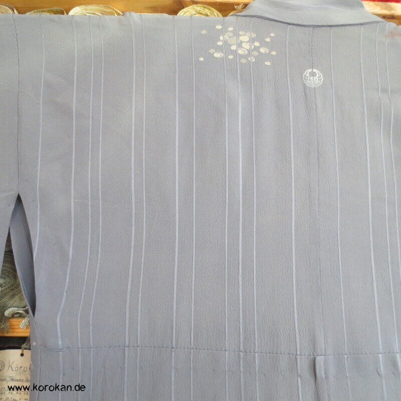 zarteste Gold und Silber Kugeln auf grau Sha Seiden Hitoe Kimono
