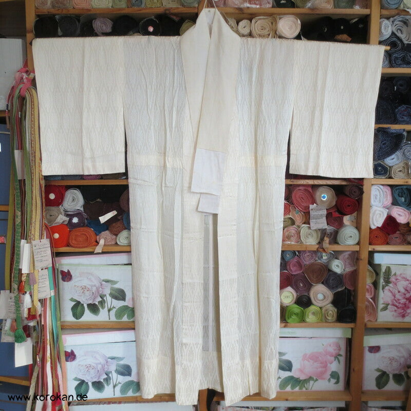 Tatewaku Seidendamast Juban Unterkimono, mit Bändern