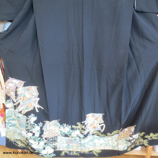 Im Wind hängender Kimono Tomesode