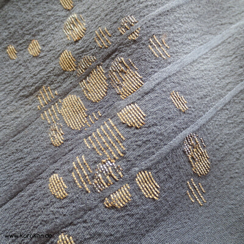 zarteste Gold und Silber Kugeln auf grau Sha Seiden Hitoe Kimono