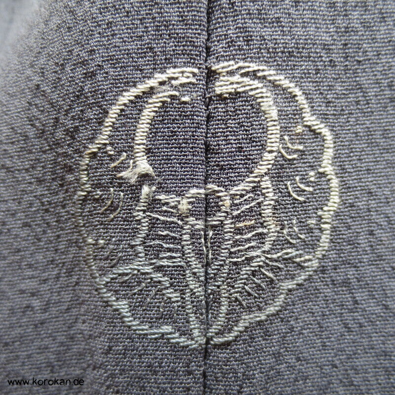 zarteste Gold und Silber Kugeln auf grau Sha Seiden Hitoe Kimono