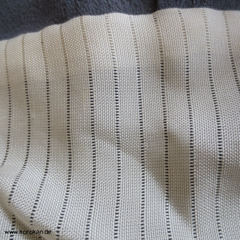 zarteste Gold und Silber Kugeln auf grau Sha Seiden Hitoe Kimono