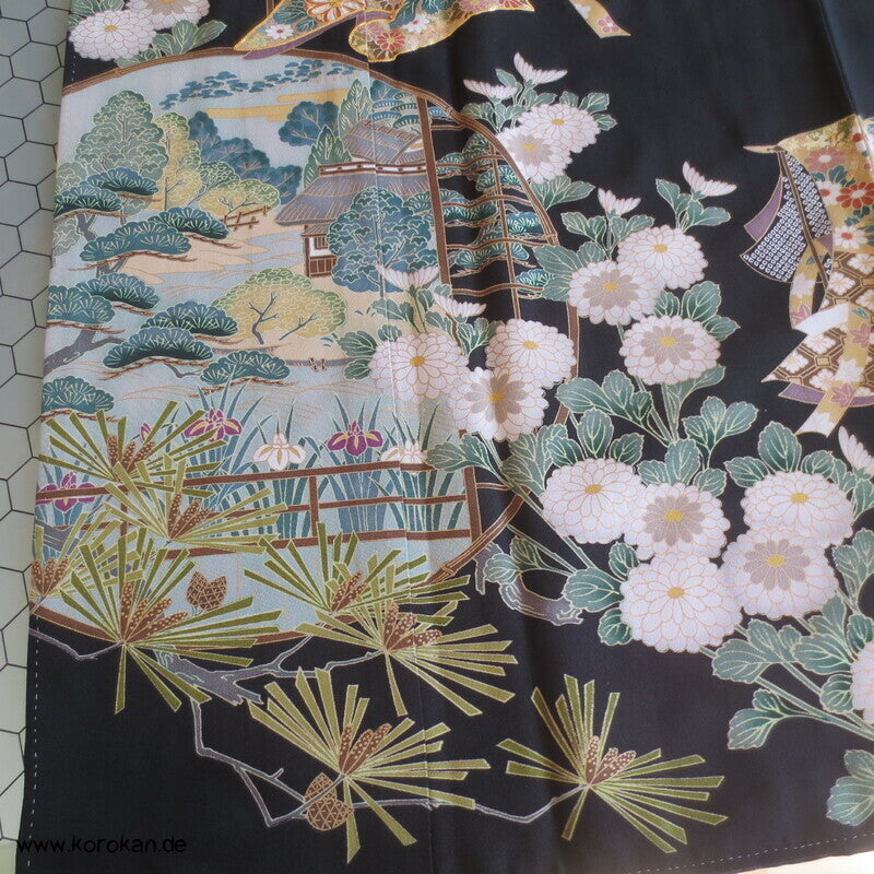 Im Wind hängender Kimono Tomesode