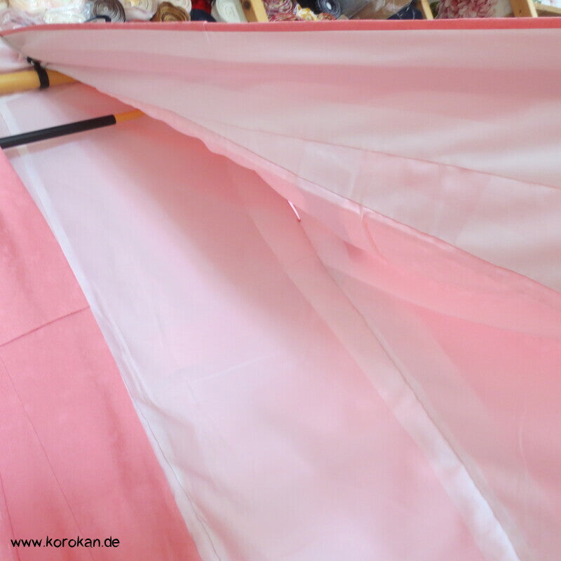 Blütenschwung auf rosa Damast Seide Furisode Kimono