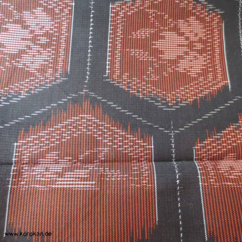 Kikko Kasuri Tsumugi Kimono Seide, dicht gewebt