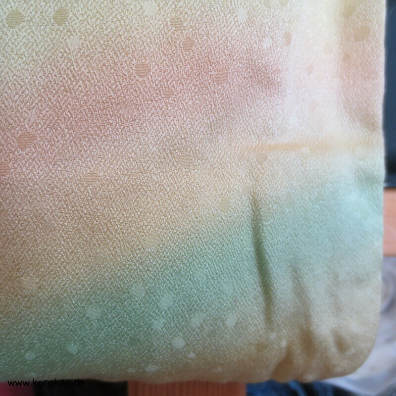 Homongi Seidendamast Kimono regenbogen auf lime