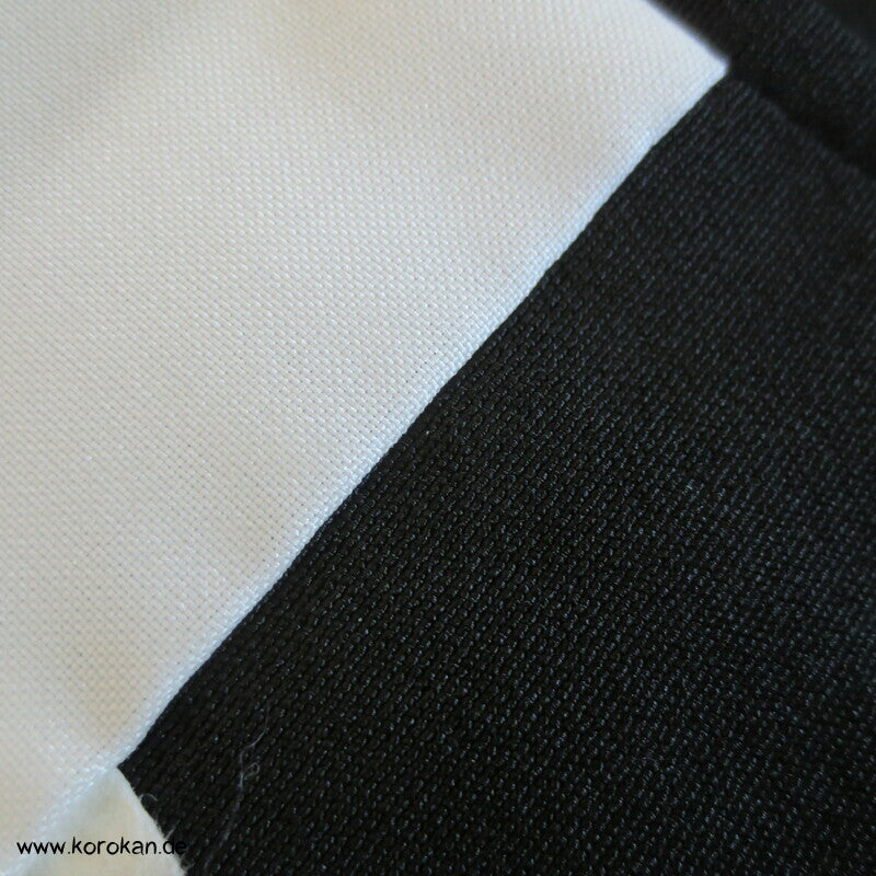 Im Wind hängender Kimono Tomesode