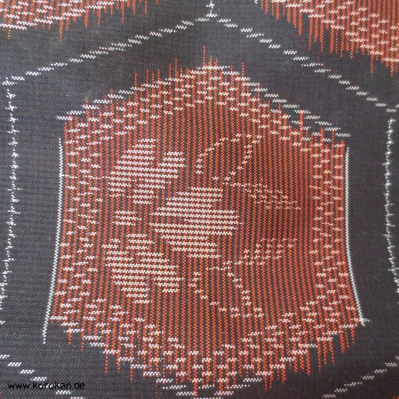 Kikko Kasuri Tsumugi Kimono Seide, dicht gewebt