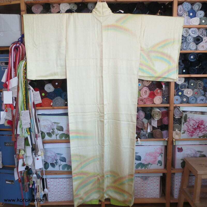 Homongi Seidendamast Kimono regenbogen auf lime