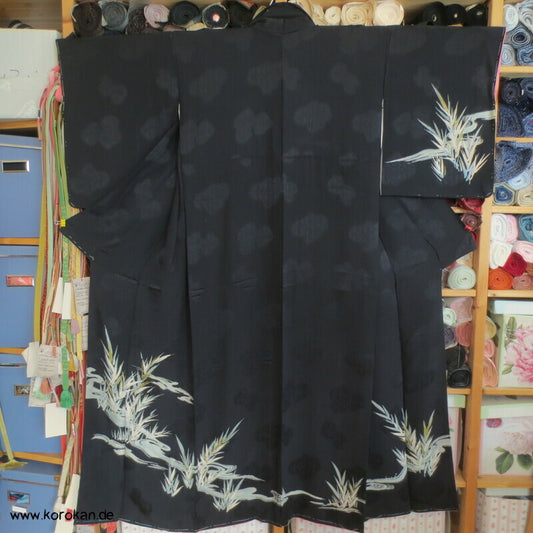 Bambusmuster Homongi Kimono, schwarzgrundig, abstrakter Rinzu Damast