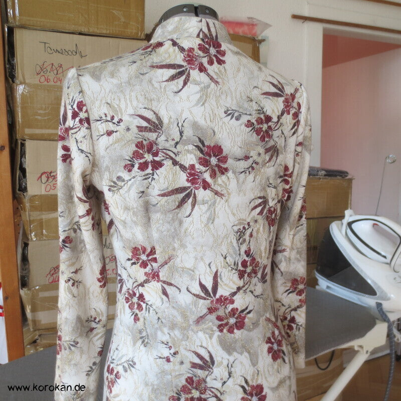 Viscosejacquardjersey schmales Kleid mit goldenen Aspekten, Gr. M