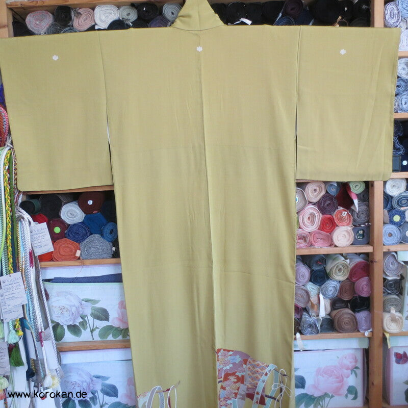 Kicho Kimonohänger auf curry Iro Tomesode Kimono