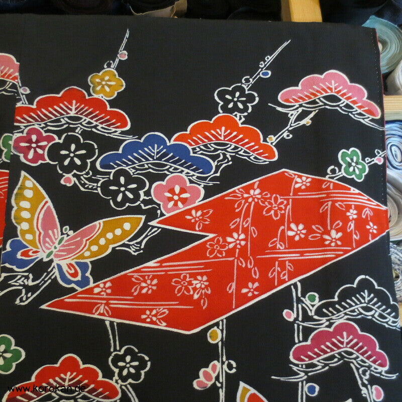 bunte Muster auf schwarzer Seide Homongi Kimono