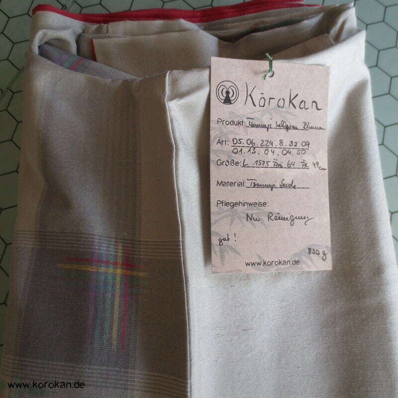 abstrakte Blüten Kasuri Tsumugi Seiden japanischer Alltags Kimono