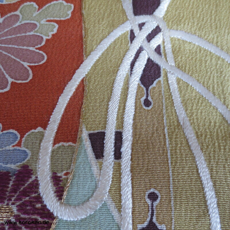Kicho Kimonohänger auf curry Iro Tomesode Kimono