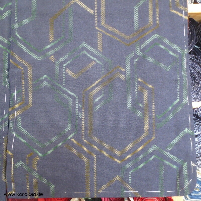 japanischer Kikko Schildkrötpanzer Kasuri Tokamachi Tsumugi Seiden Kimono