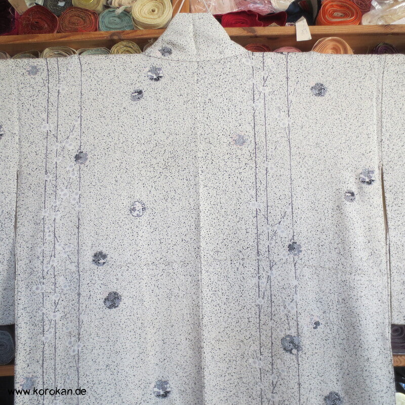 Schneesturm Komon Seidendamast Kimono