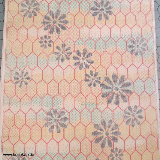 Kikko, Chrysantheme Kasuri Tsumugi Seide