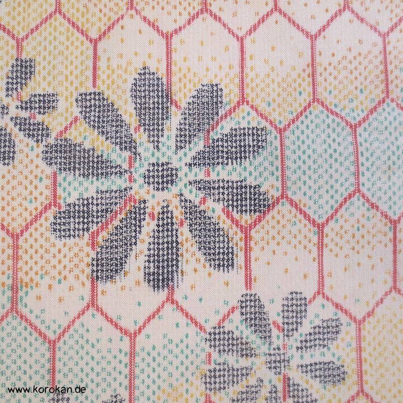 Kikko, Chrysantheme Kasuri Tsumugi Seide
