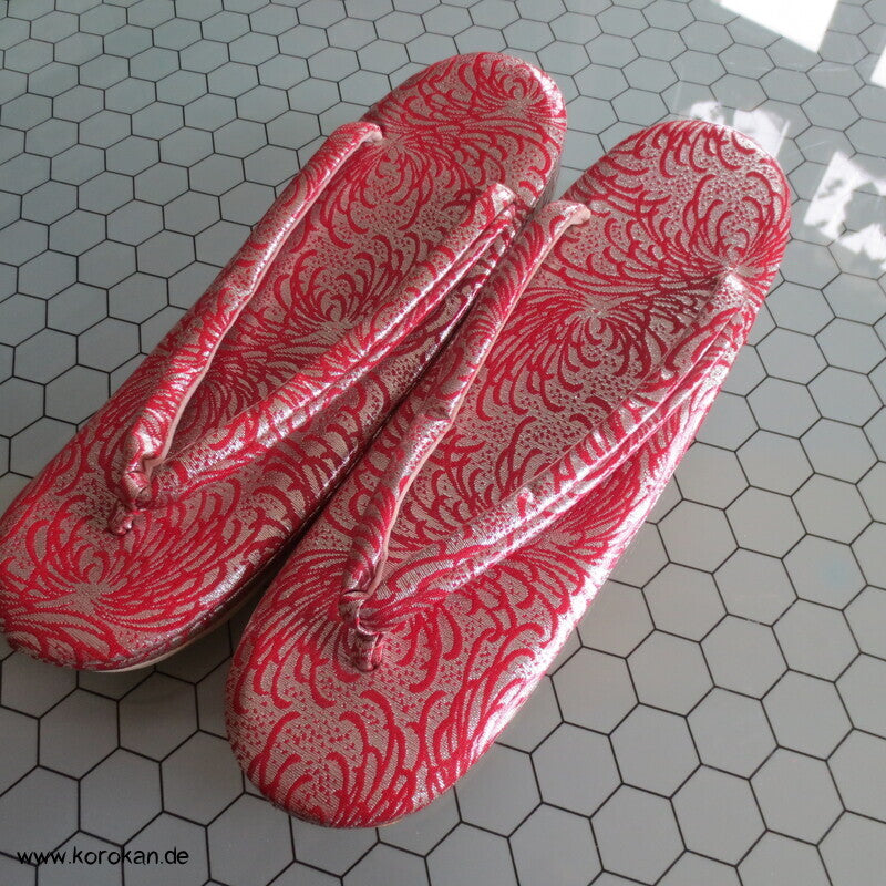 japanische Zori Zehensteg Sandalen Kiku Seidenbrokat, Gr. 40 / 42