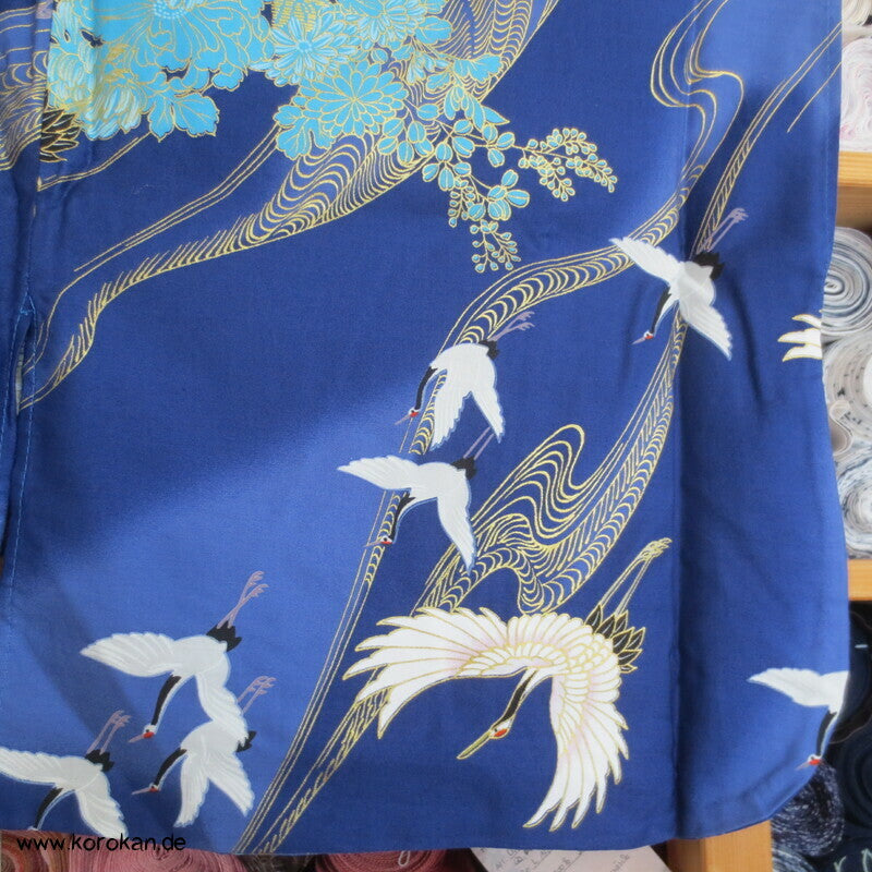 Moderner Japan Kimono Yukata mit Kranichen - Morgenmantel mit Gürtel