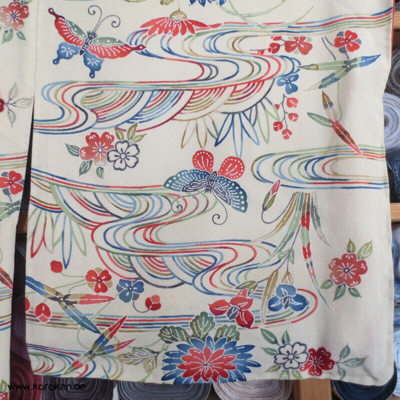 Bingata Druck Wellen, Iris, Blüten, Schmetterlinge Seidencrepe Komon Kimono