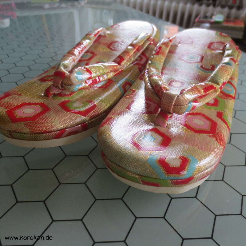 japanische Zori Zehensteg Sandalen Kikko Seidenbrokat, Gr. 37/38