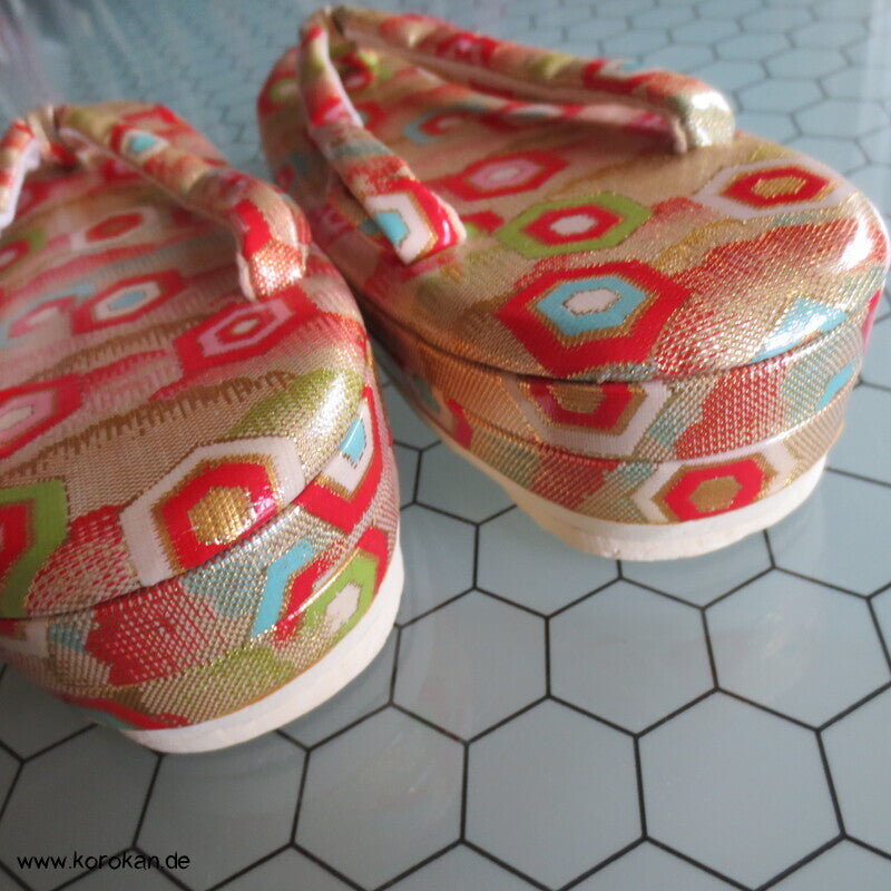 japanische Zori Zehensteg Sandalen Kikko Seidenbrokat, Gr. 37/38