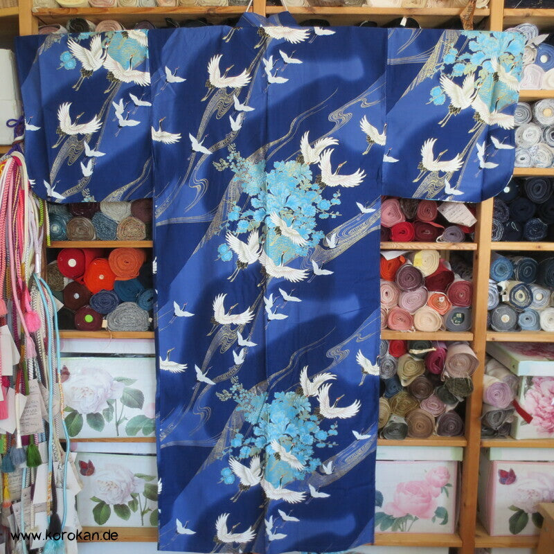 Moderner Japan Kimono Yukata mit Kranichen - Morgenmantel mit Gürtel
