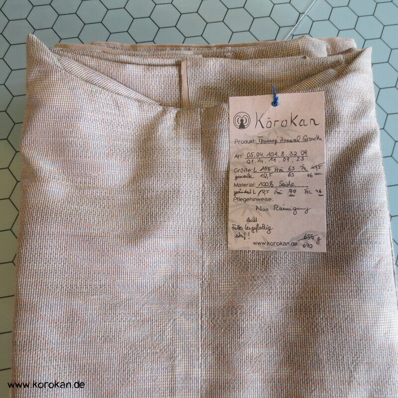 XXL Tsumugi Kasuri japanischer Seiden Kimono, annual growth Muster