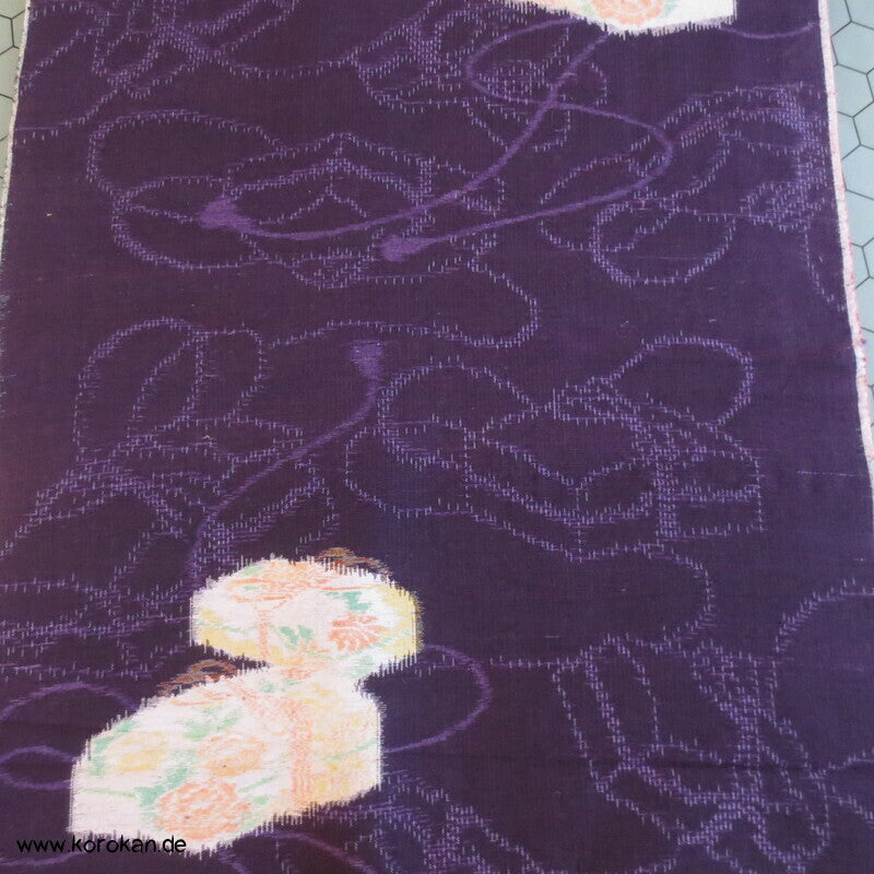 Bento Box Kasuri auf lila Tsumugi Kimono Seide