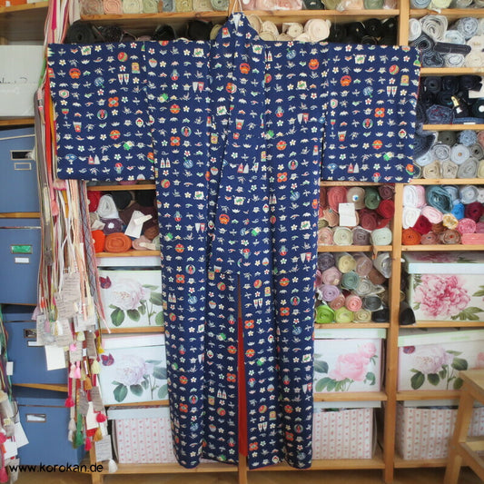 Schätze / Symbole auf blau Komon Kimono Seidencrepe