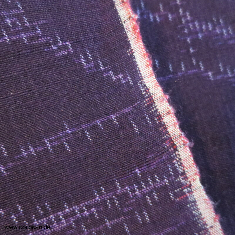 Bento Box Kasuri auf lila Tsumugi Kimono Seide