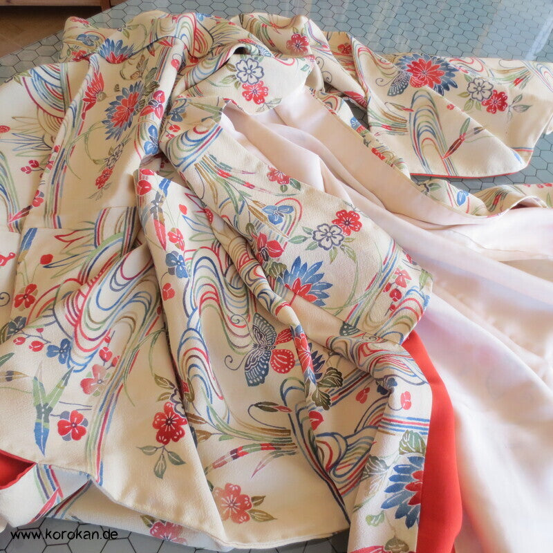 Bingata Druck Wellen, Iris, Blüten, Schmetterlinge Seidencrepe Komon Kimono