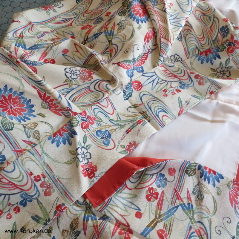 Bingata Druck Wellen, Iris, Blüten, Schmetterlinge Seidencrepe Komon Kimono