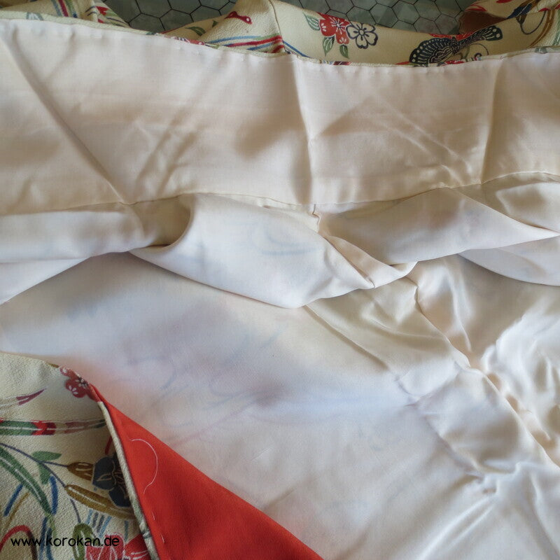 Bingata Druck Wellen, Iris, Blüten, Schmetterlinge Seidencrepe Komon Kimono