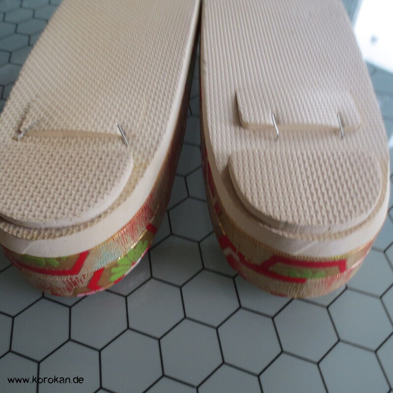 japanische Zori Zehensteg Sandalen Kikko Seidenbrokat, Gr. 40 / 42