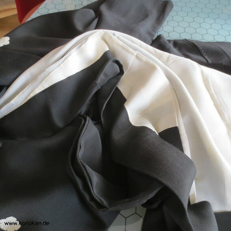 symmetrisches Bambusmuster antiker Seidencrepe Tomesode Kimono