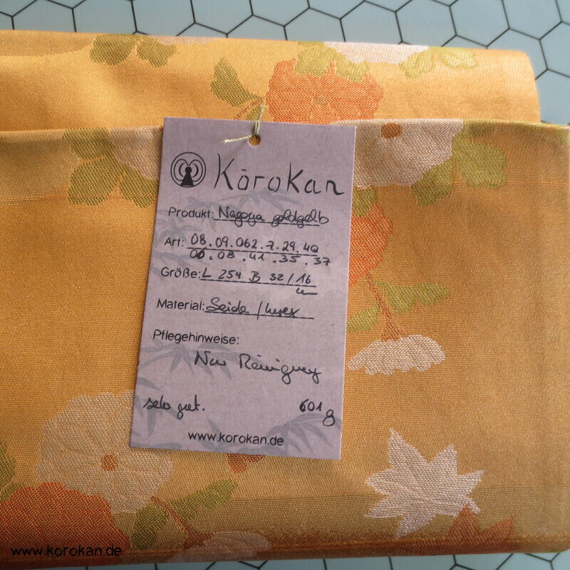 Nagoya Obi Seidenbrokat, goldgelbe Chrysanthemen