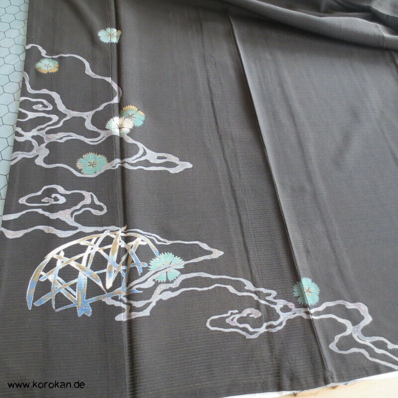 Nadeshiko und Fluß antiker Tomesode Kimono aus Rho Seide gefüttert