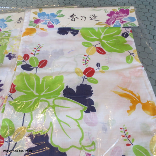 Nadeshiko Nandina Yukata, reine Baumwolle, klare Farben