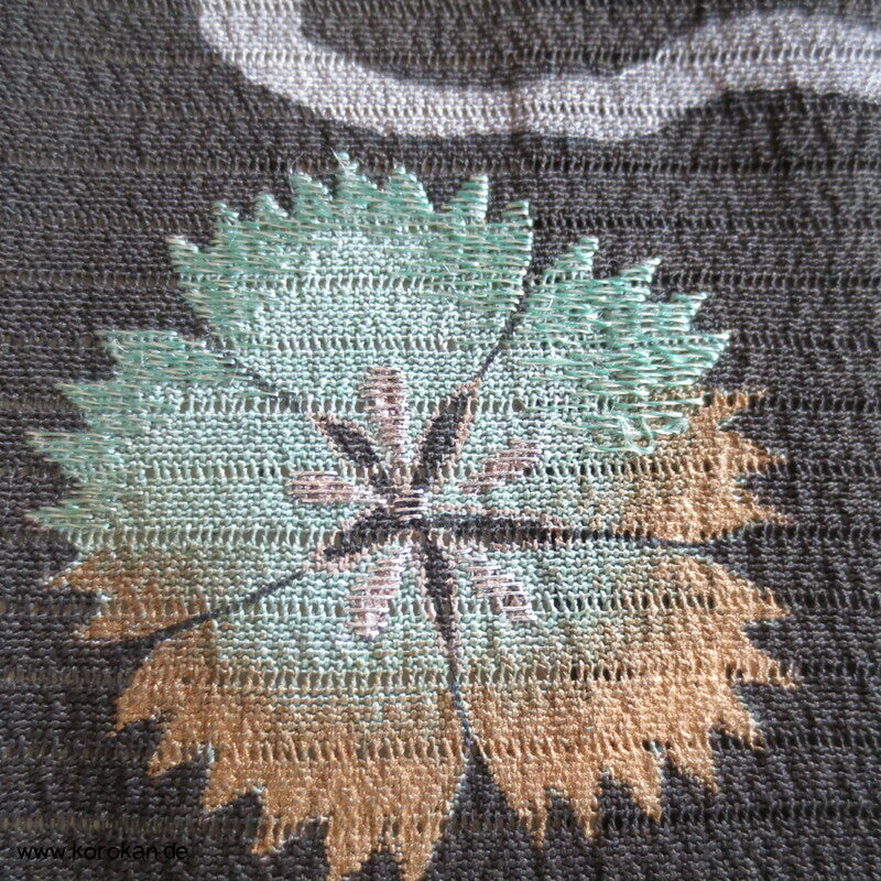 Nadeshiko und Fluß antiker Tomesode Kimono aus Rho Seide gefüttert