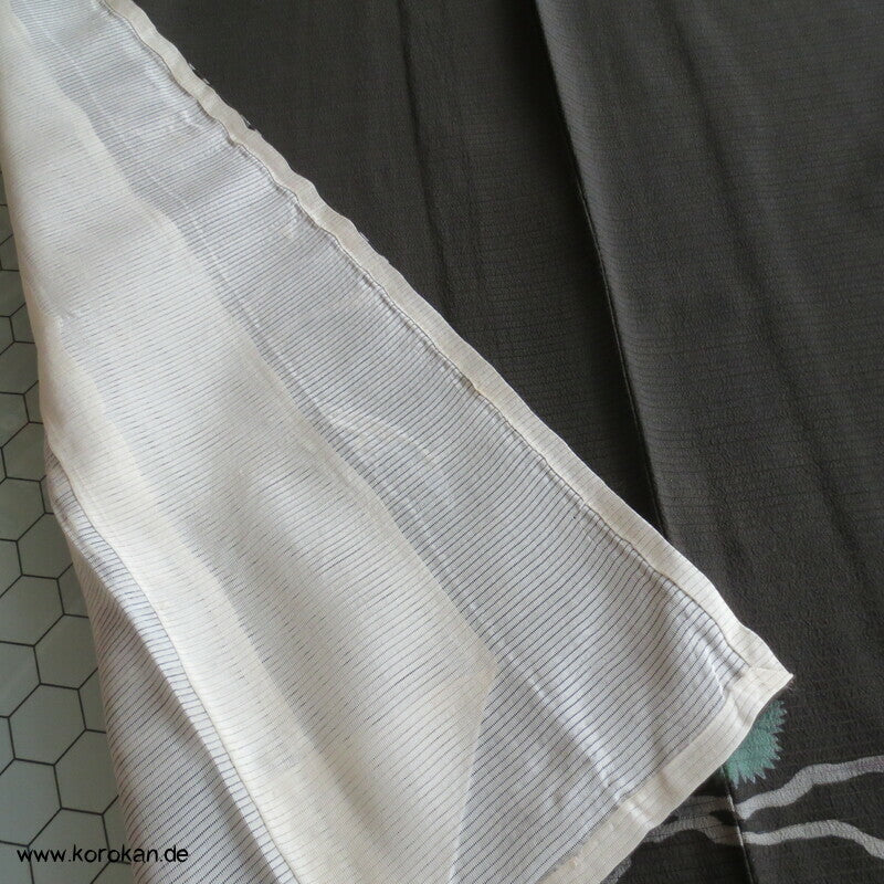 Nadeshiko und Fluß antiker Tomesode Kimono aus Rho Seide gefüttert