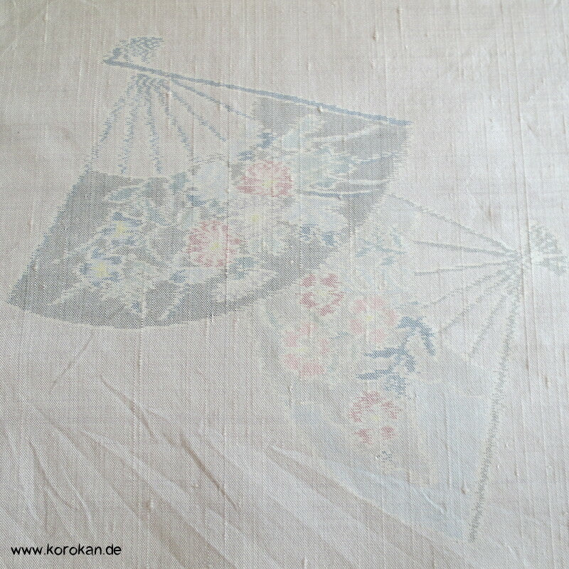 Fächer Kasuri, blasslila Tsumugi Kimono Seide