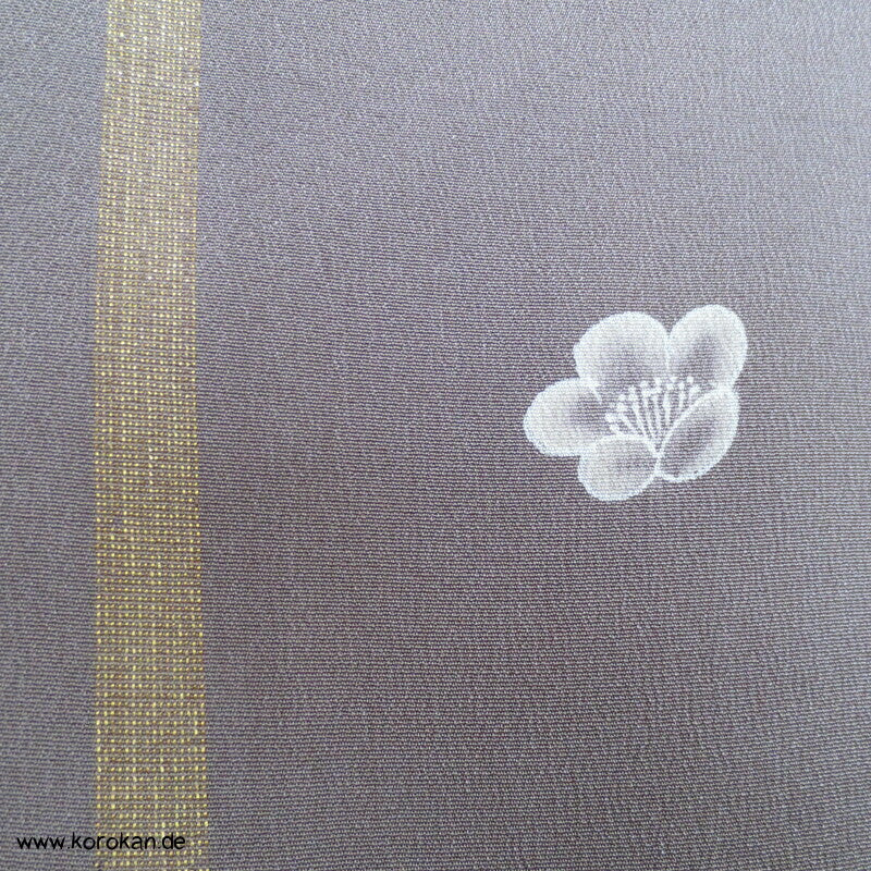Blüten und goldene Streifen antiker Seidencrepe Komon Kimono