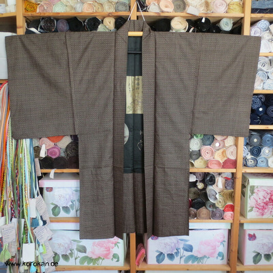 antike braune Haori Jacke mit gewebtem Bildfutter