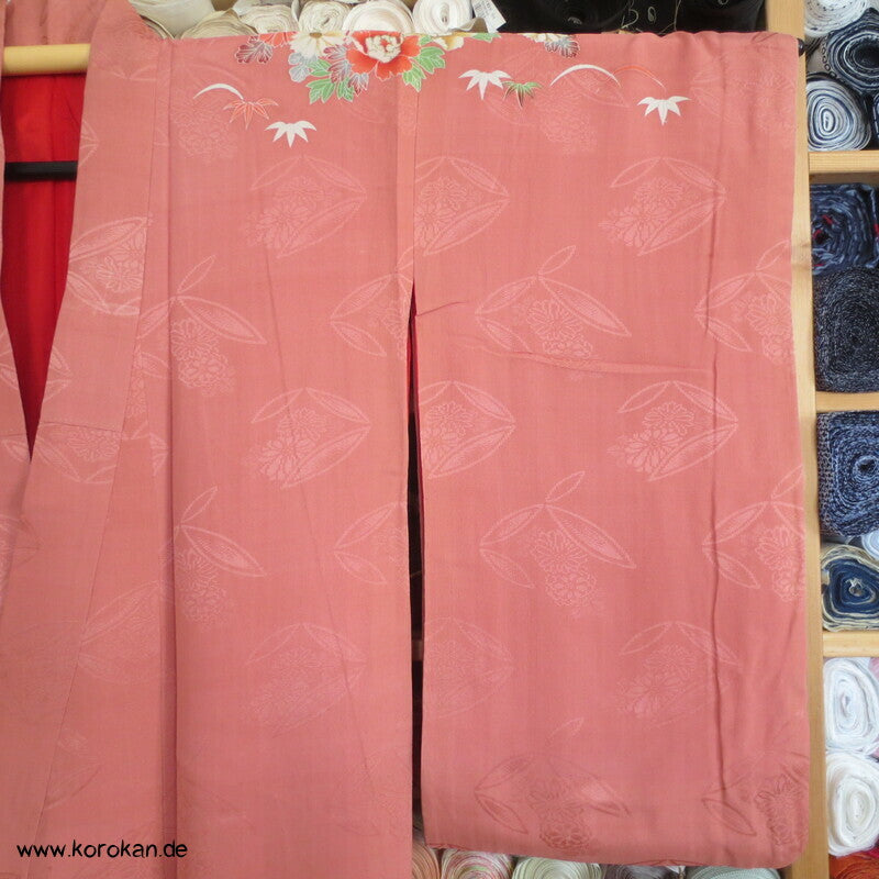 antiker Seidendamast Homongi Kimono mit klassischen Blumen Motiven
