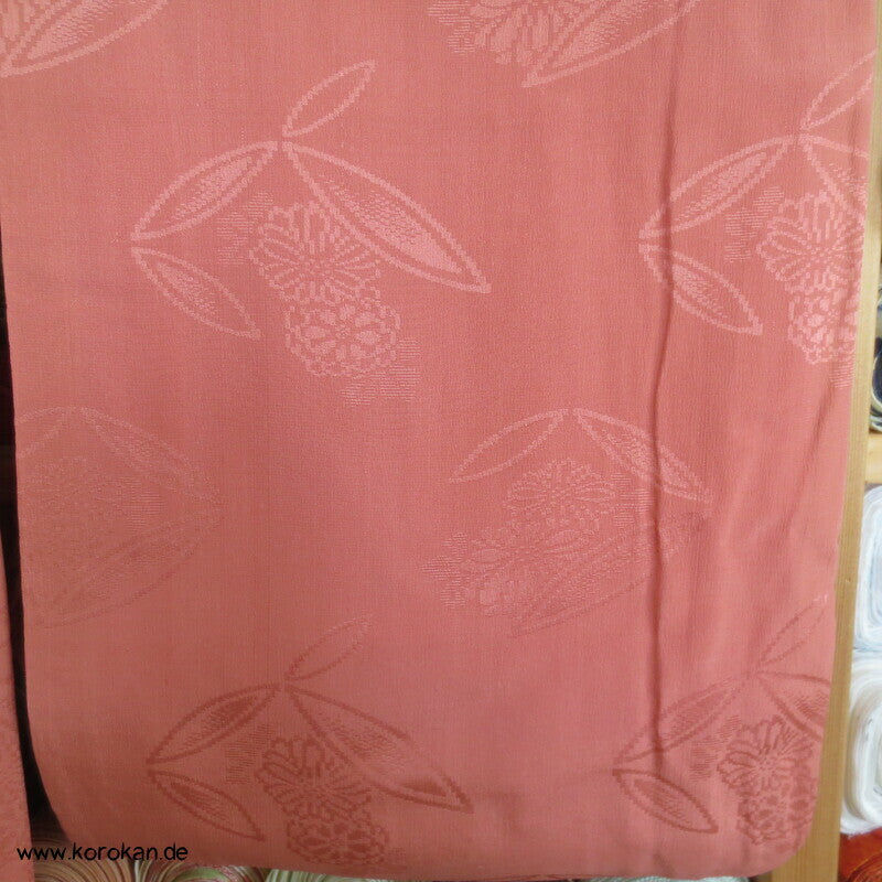 antiker Seidendamast Homongi Kimono mit klassischen Blumen Motiven