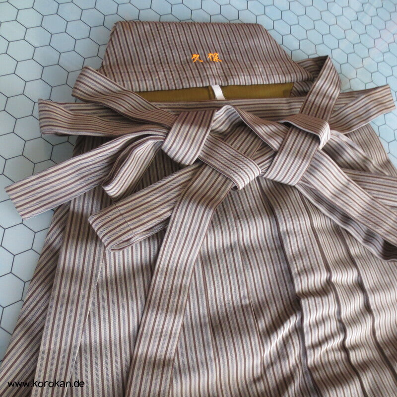 braun beige gestreifte Hakama - Umanori Hosen - Typ