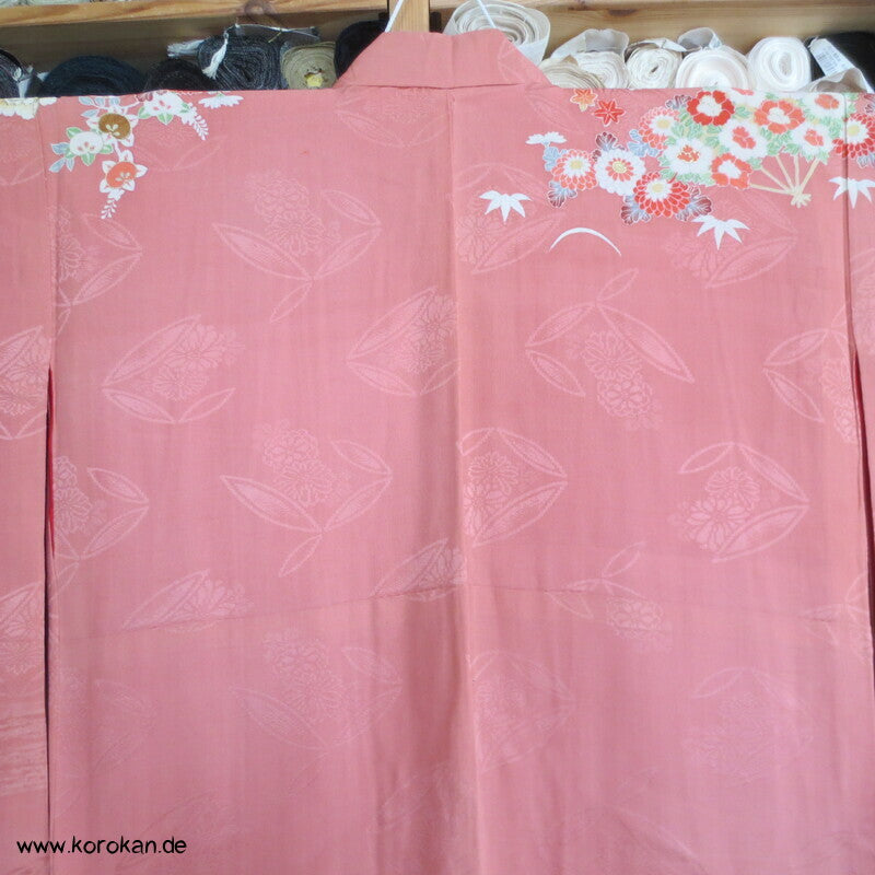 antiker Seidendamast Homongi Kimono mit klassischen Blumen Motiven